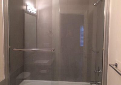 Direct Glass tub enclosure glass 15